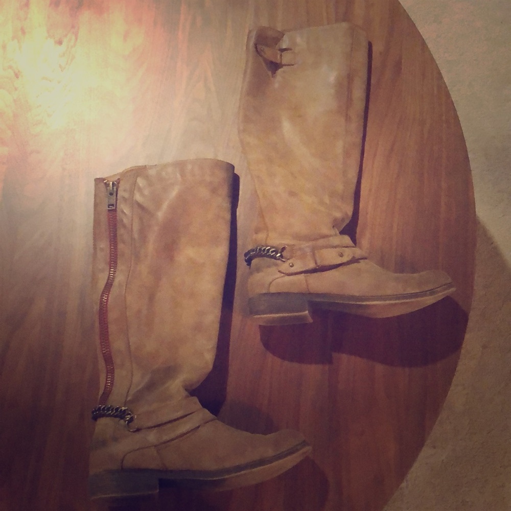 Ridding boots